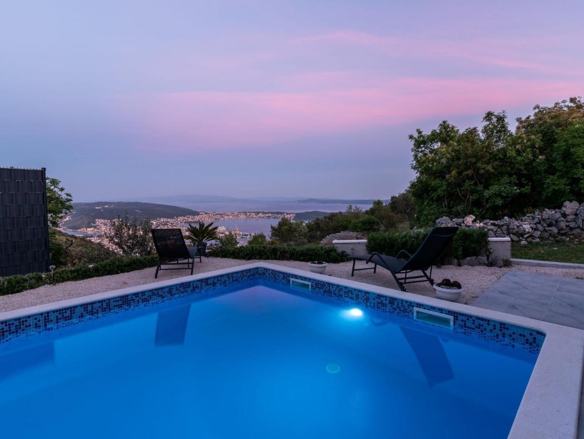 Scenic Sea View,Three Bedroom Villa With Pool Трогір Екстер'єр фото