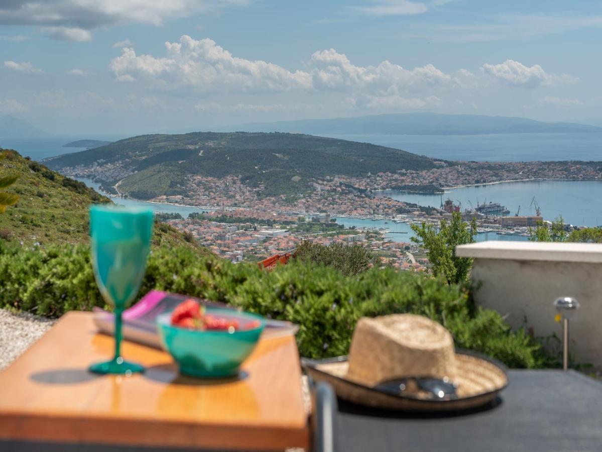 Scenic Sea View,Three Bedroom Villa With Pool Трогір Екстер'єр фото